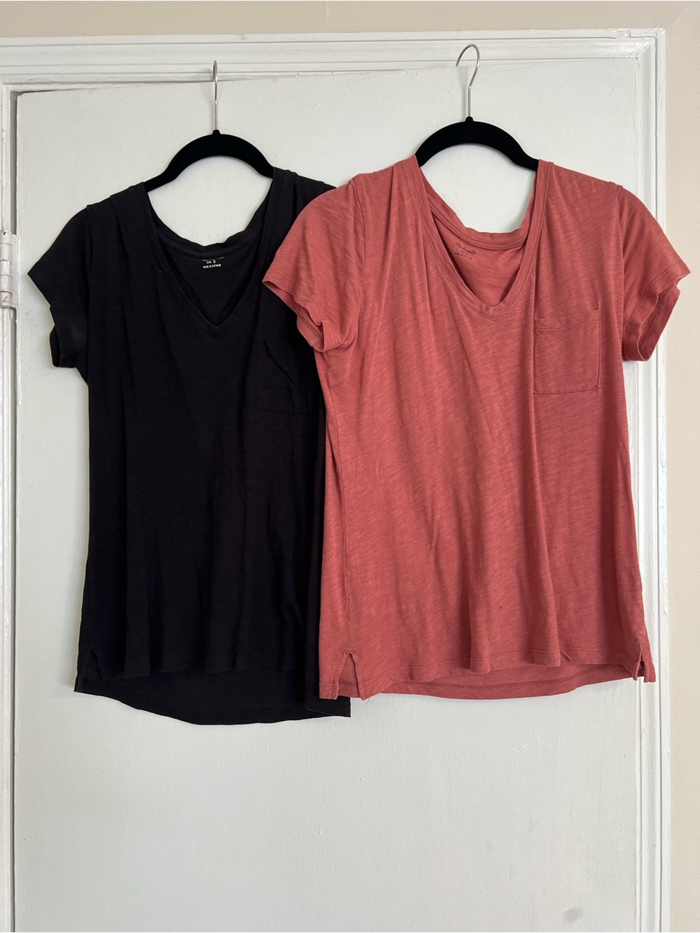 Set of two Madewell V-neck T-shirts